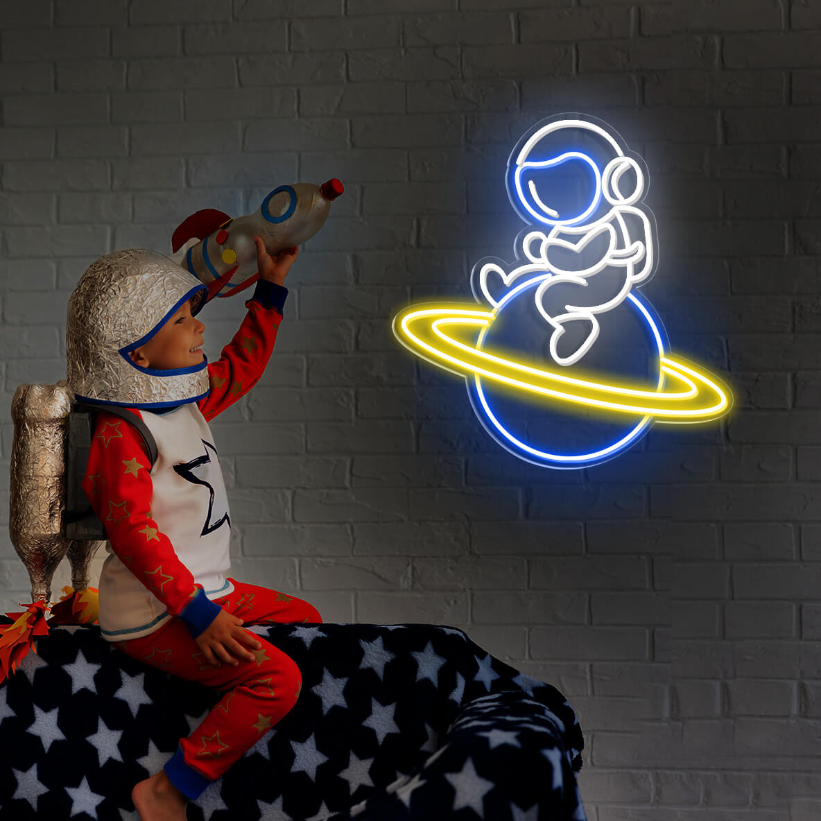 Neon Spaceman Sign Planet Astronaut Led Light mk3